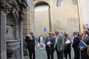 La cerimonia di inaugurazione delle fontane restaurate a Tuscania