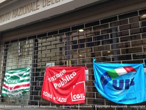 La sede Inps chiusa