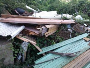 Palliano - La discarica abusiva piena di tapparelle