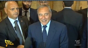 Pietro Grasso a Striscia la notizia