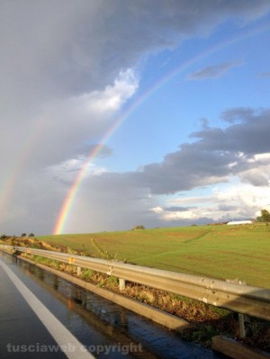Doppio arcobaleno sulla superstrada Vetralla - Viterbo - Foto Anna Ceccarelli