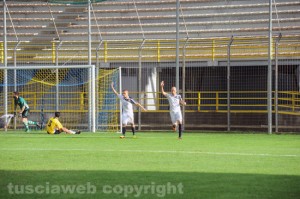 Viterbese Monterotondo - I gialloblù esultano dopo il gol