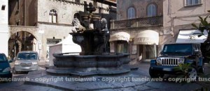 Le macchine a piazza delle Erbe