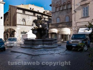 Le macchine a piazza delle Erbe