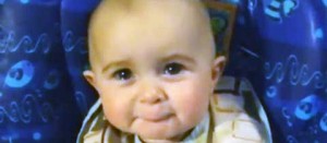 Il bimbo che piange di felicità