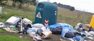 La segnalazione sulla strada davanti all'incrocio per Ferento