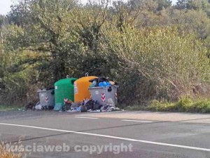 I secchioni su strada Acquabianca