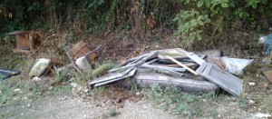 Discarica a cielo aperto a Pian del Cerro