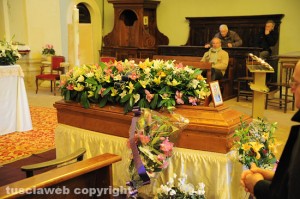 I funerali di Assunta a Vallerano 