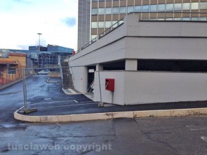 Il parcheggio delle Pietrare chiuso 