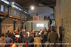 La sala Gatti piena per la minileopolda