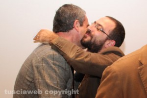 Andrea Egidi si sbaciucchia Alessio Trani