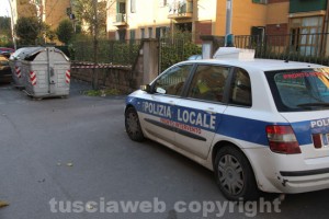 Bomba a mano in via Da Vinci 