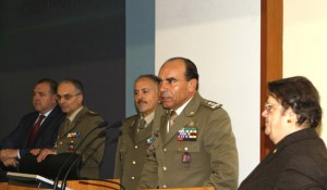 Il comandante della Scuola sottufficiali dell'Esercito durante il suo intervento
