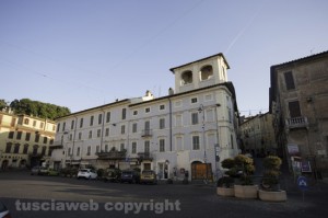 Ronciglione---Piazza-Vittorio-Emanuele 16-44-02