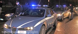 Una pattuglia della polizia