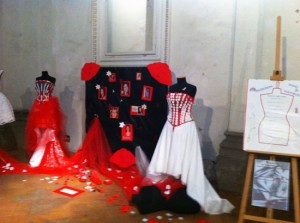 La mostra contro il femminicidio nella ex chiesa di Sant'Egidio