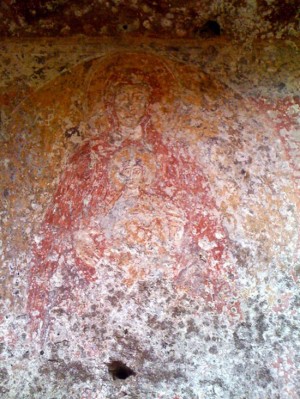 L'interno della grotta di San Salvatore a Vallerano