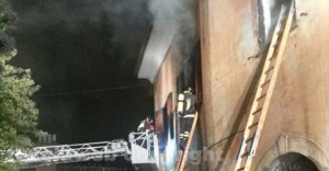 In fiamme appartamento - L'intervento dei vigili del fuoco