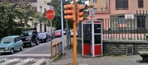 Il semaforo girato a viale Trieste