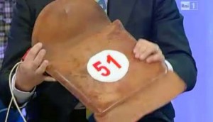 Il ciuffo mostrato a Rai1