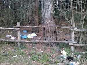 L'immondizia al Parco dei Cimini