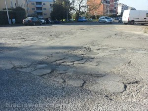Una strada del quartiere Carmine