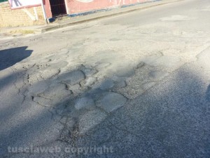 Una strada del quartiere Carmine
