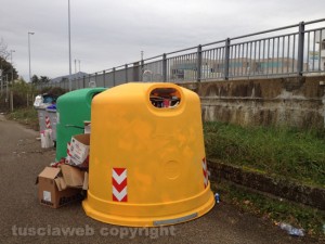 Viterbo - Ponte di Cetti - L'isola di prossimità davanti a Ceramica Nuova