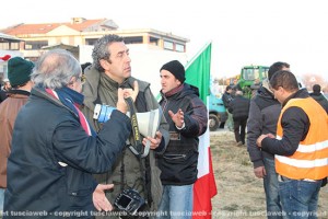I manifestanti a Orte