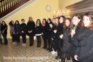 Le ragazze che hanno organizzato il percorso sensoriale