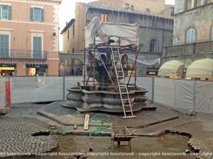 I lavori a piazza delle Erbe