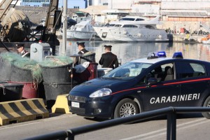 I carabinieri al porto di Civitavecchia