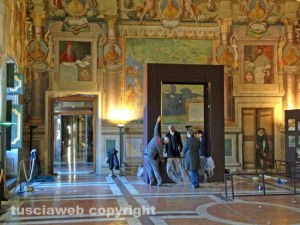 L'allestimento alla sala Regia della mostra