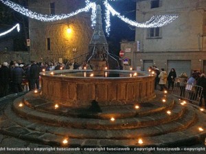 La fontana di Pianoscarano illuminata