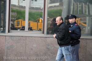Tentato furto in Villa - Gli arrestati all'uscita dalla questura