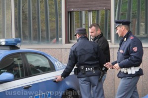 Tentato furto in Villa - Gli arrestati all'uscita dalla questura