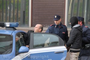 Tentato furto in Villa - Gli arrestati all'uscita dalla questura