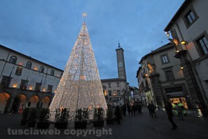 L'albero di Natale a piazza del comune