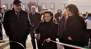 L'inaugurazione dei mercatini con Bruna Rossetti, Fabiola Di Loreto e Maurizio Gardini