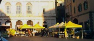 Il mercatino della coldiretti a piazza del teatro