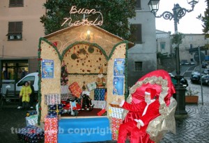 La casetta di Babbo Natale in piazza a Marta