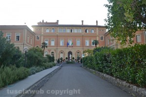 Il liceo scientifico Ragonesi