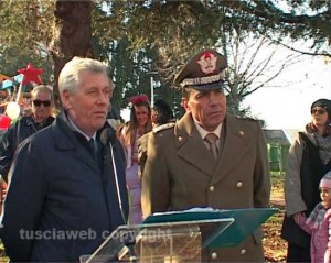 Il sindaco Michelini e il generale di divisione Zambuco