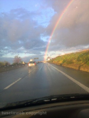 L'arcobaleno sulla superstrada
