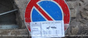 Il divieto in piazza San Carluccio