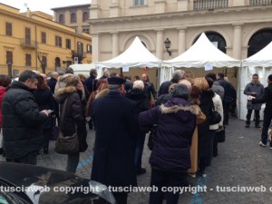 Primarie, file ai seggi