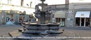 La fontana a piazza delle Erbe