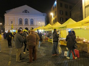 Il mercato amica a Piazza Verdi 
