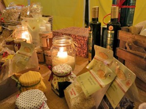 Il mercato amica a Piazza Verdi 
